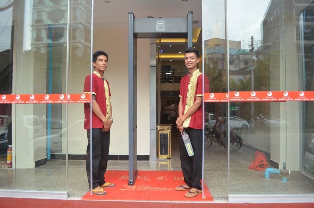 Good Luck Hotel Yangon Extérieur photo
