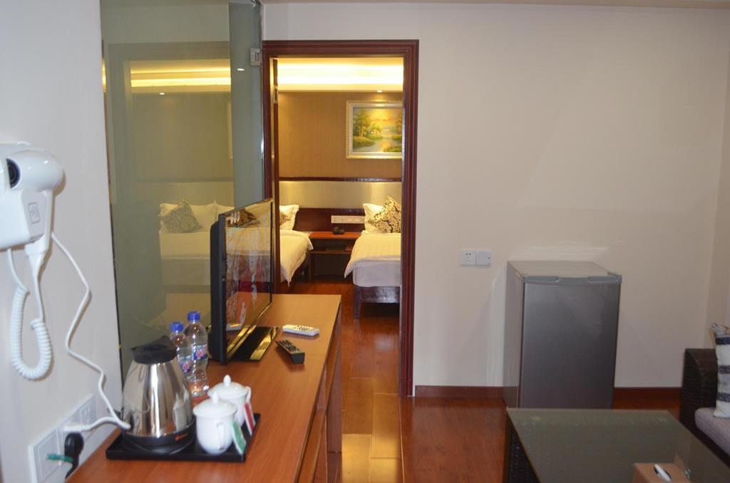 Good Luck Hotel Yangon Extérieur photo