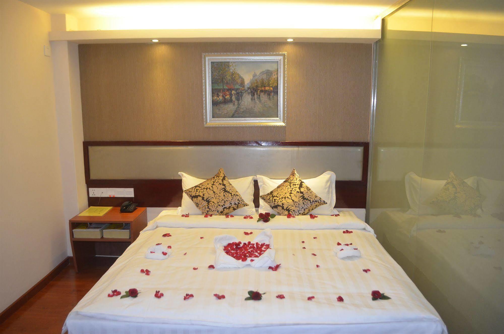 Good Luck Hotel Yangon Extérieur photo