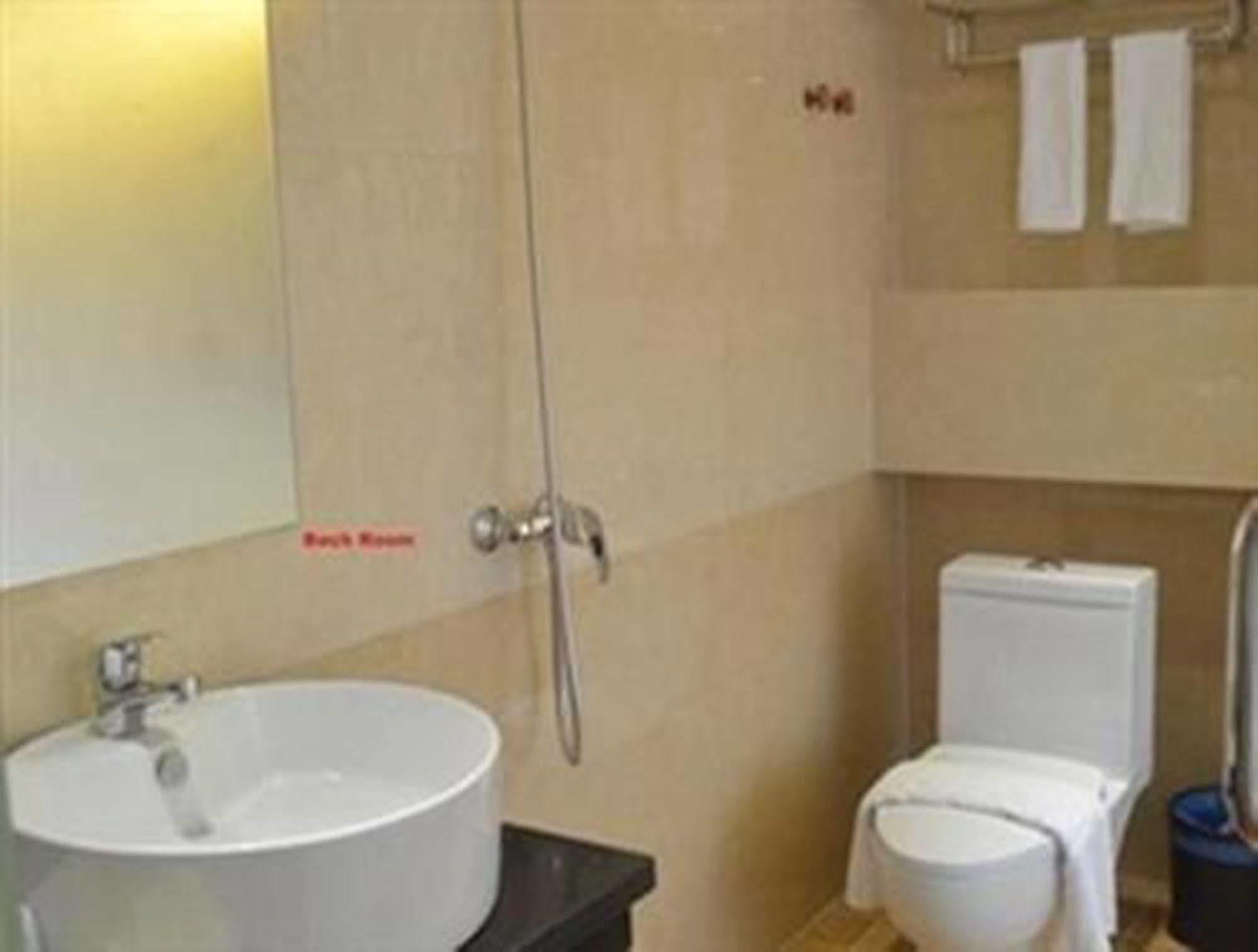 Good Luck Hotel Yangon Extérieur photo