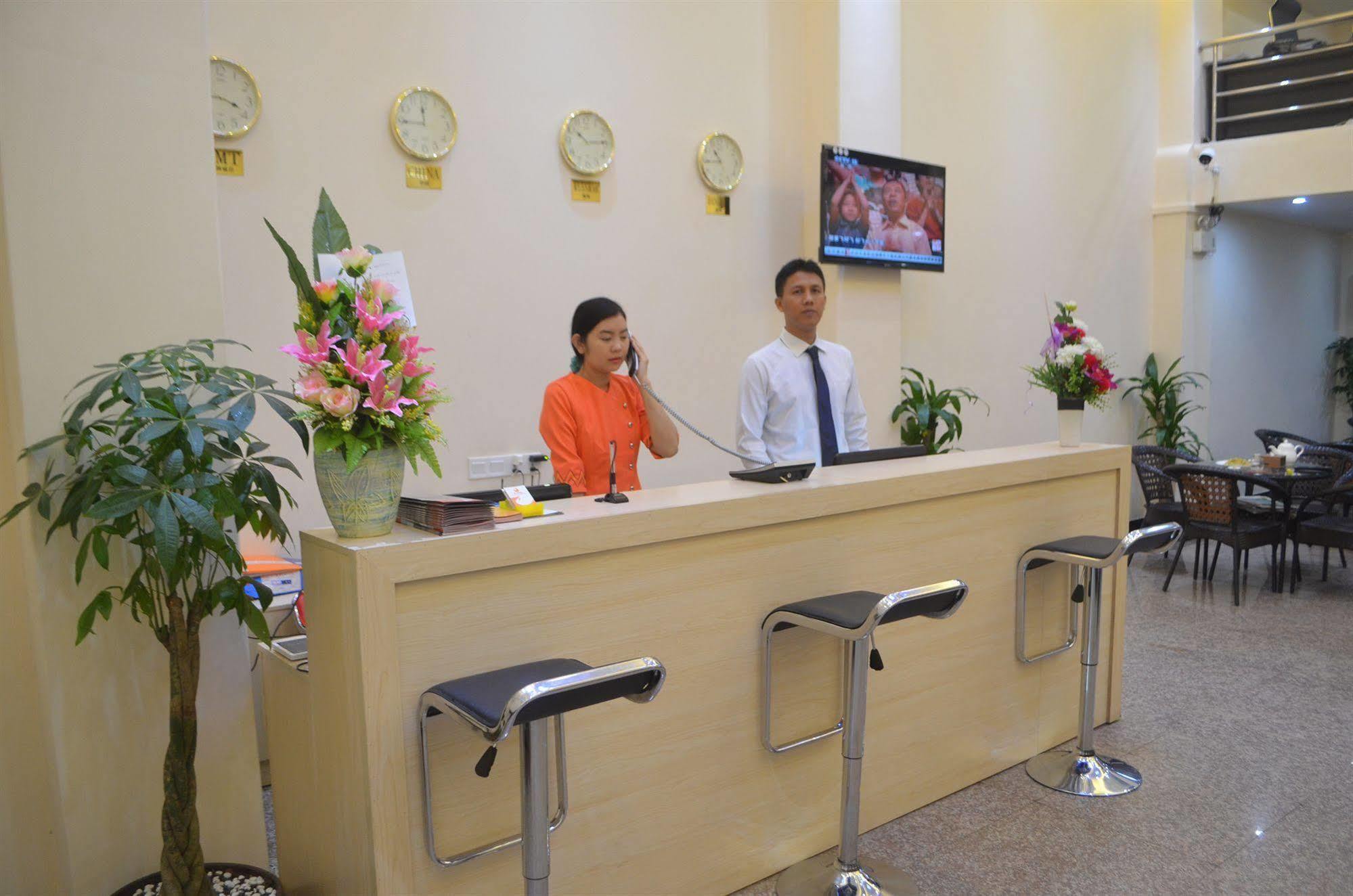 Good Luck Hotel Yangon Extérieur photo
